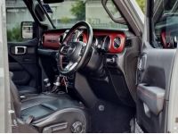 JEEP GLADIATOR RUBICON 3.6 V6 4WD ปี 2021 สีเทา มือเดียว ไมล์น้อย สภาพสมบูรณ์พร้อมใช้ ประวัติดี ไม่มีอุบัติเหตุ ของแต่งยกให้หมด รูปที่ 6